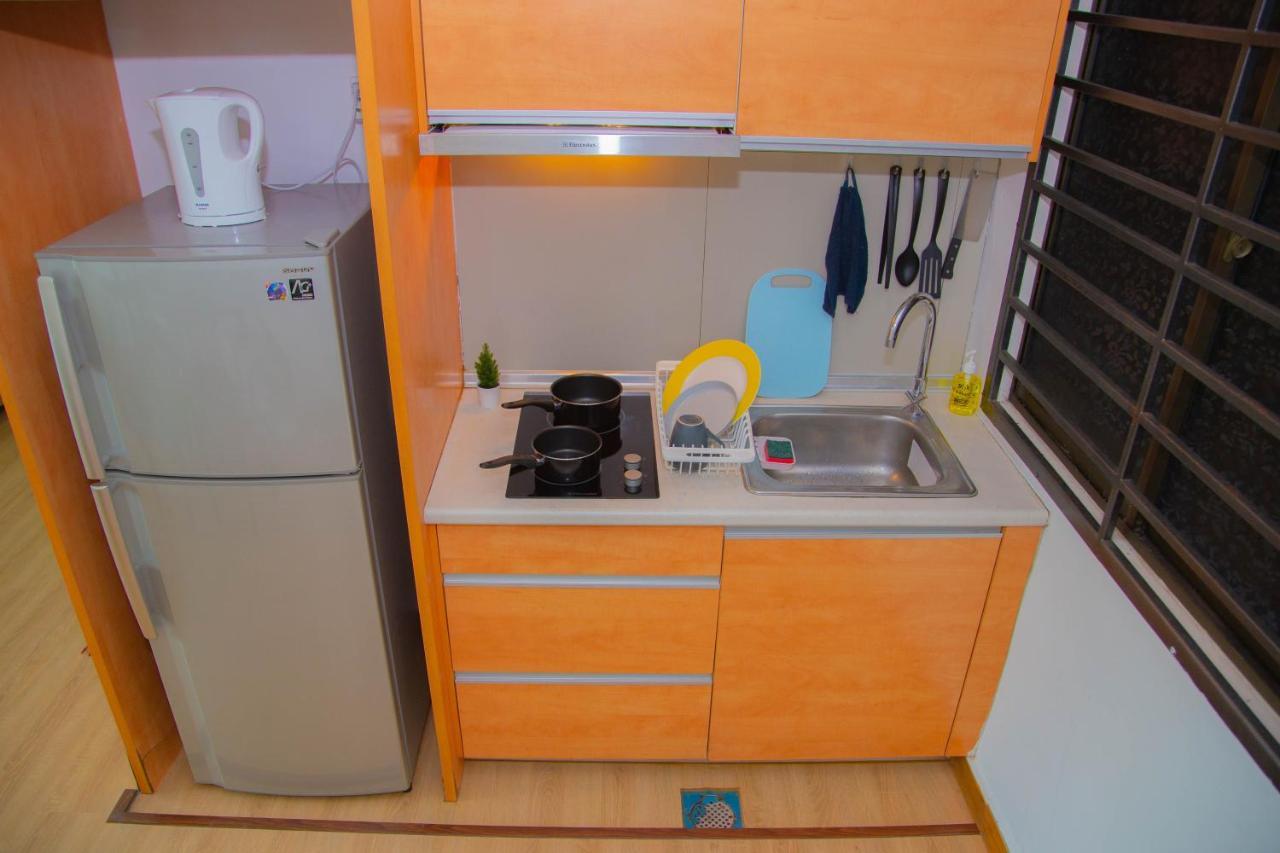 Apartment -lake View- Mount Austin Ikea Toppen 10 Mins - A110